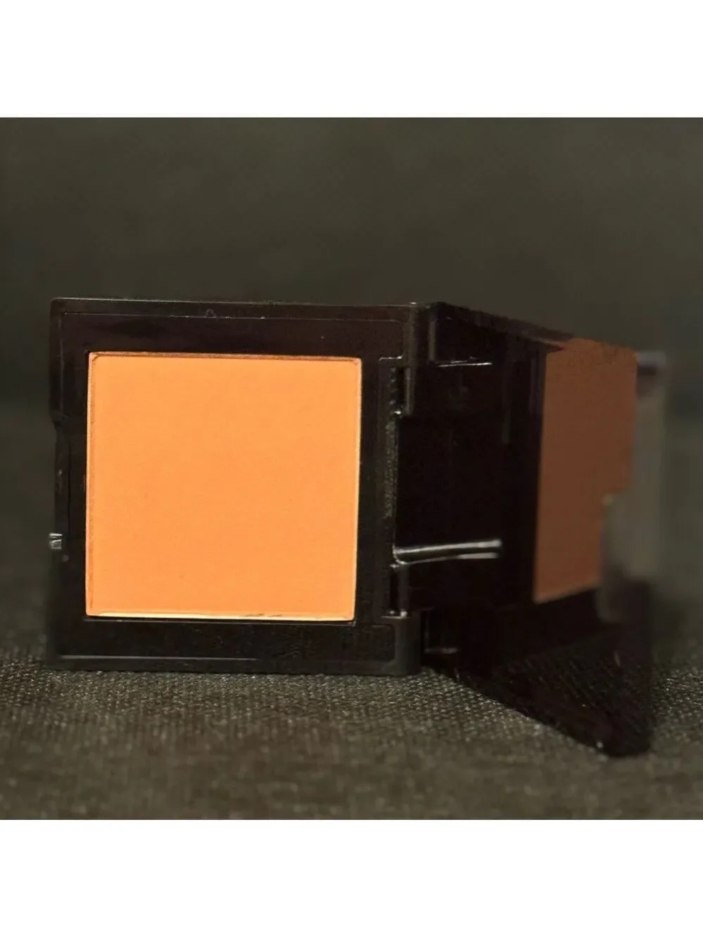 Defiance Beauty Nechami Satin Bronzer Immortal Envy